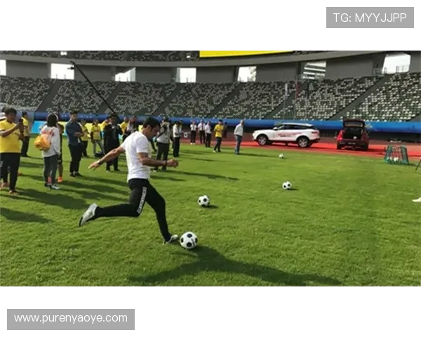 全球足球盛宴:各大联赛风云变幻,超级球星挑战巅峰荣耀 全球足球盛宴:各大联赛风云变幻,超级球星挑战巅峰荣耀