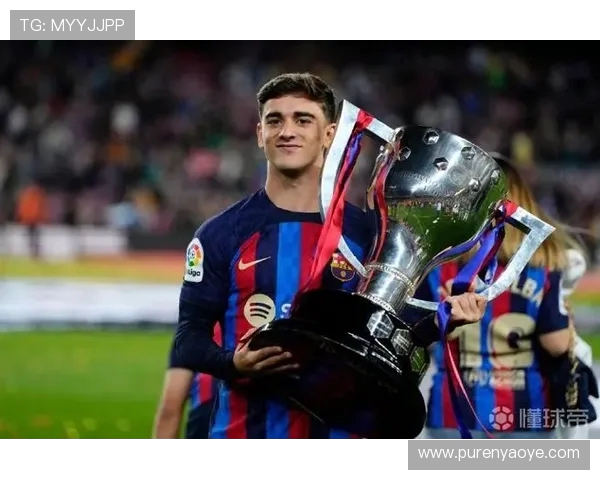 年轻中场核心加维崛起引领巴塞罗那新黄金时代的希望与挑战 年轻中场核心加维崛起引领巴塞罗那新黄金时代的希望与挑战