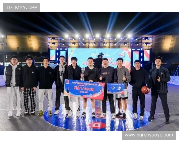 篮球热潮燃动青春赛场点燃团队梦想与荣耀征程 篮球热潮燃动青春赛场点燃团队梦想与荣耀征程