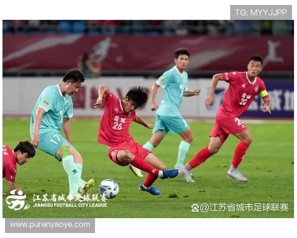 绿茵争锋热血交织见证球场荣耀与青春激情燃烧时刻