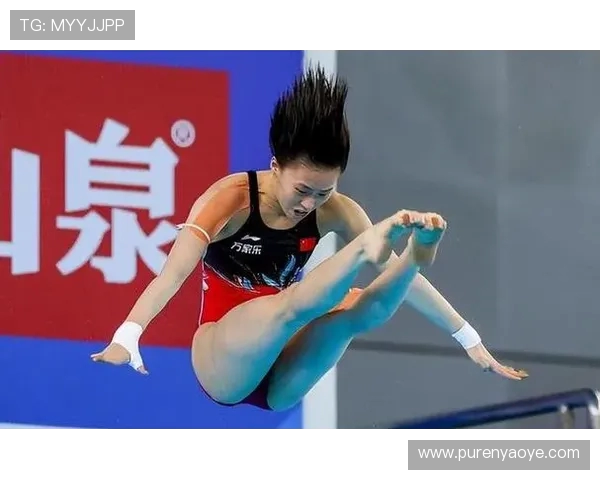 跳水运动的艺术与竞技结合探析:从技术演变到心理素质的全面提升 跳水运动的艺术与竞技结合探析:从技术演变到心理素质的全面提升