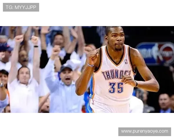 凯文杜兰特如何在NBA赛场上重塑自我与球队命运的传奇之路 凯文杜兰特如何在NBA赛场上重塑自我与球队命运的传奇之路